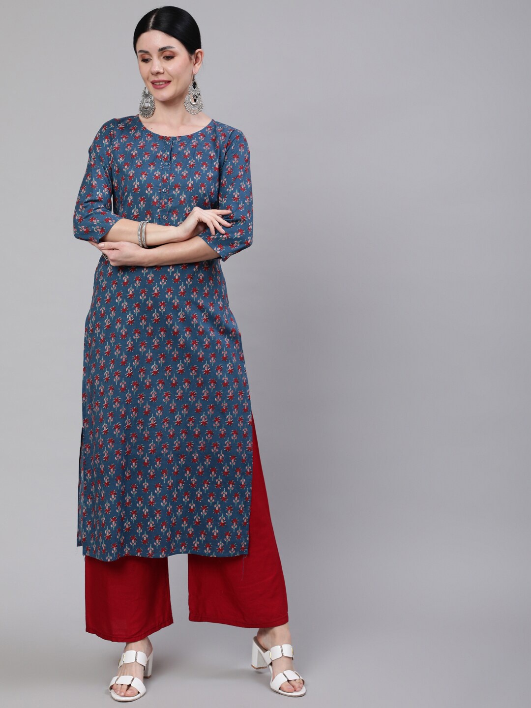 

Nayo Women Blue Ethnic Printed Straight Kurta