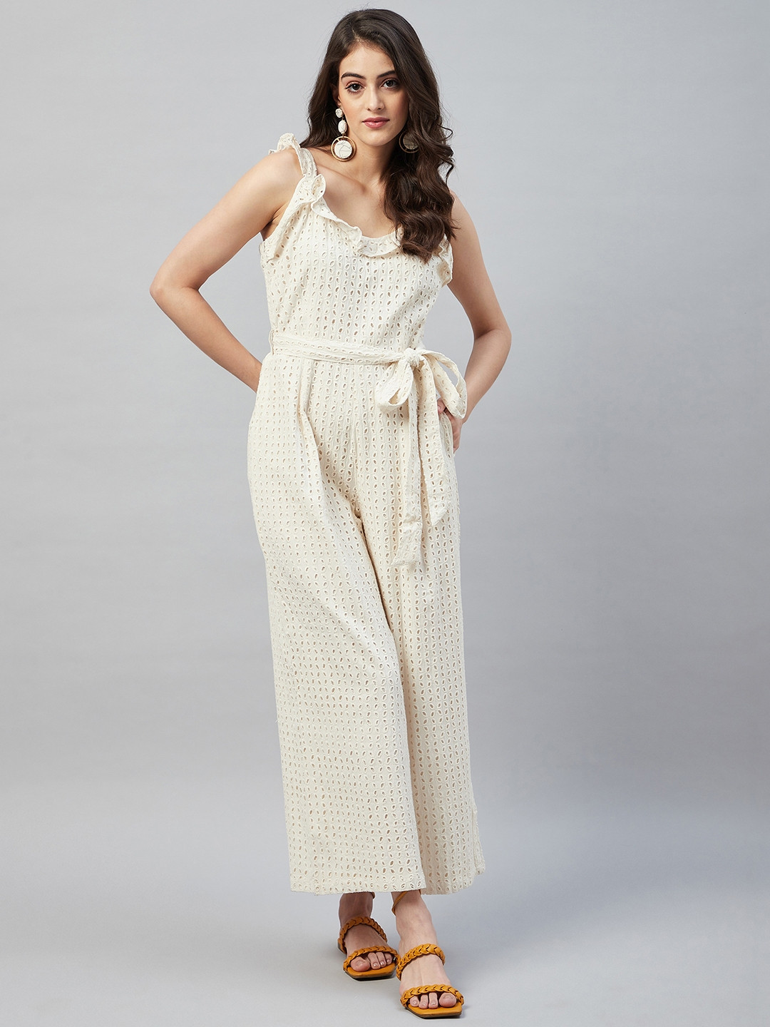 

Aaheli Off White Basic Jumpsuit