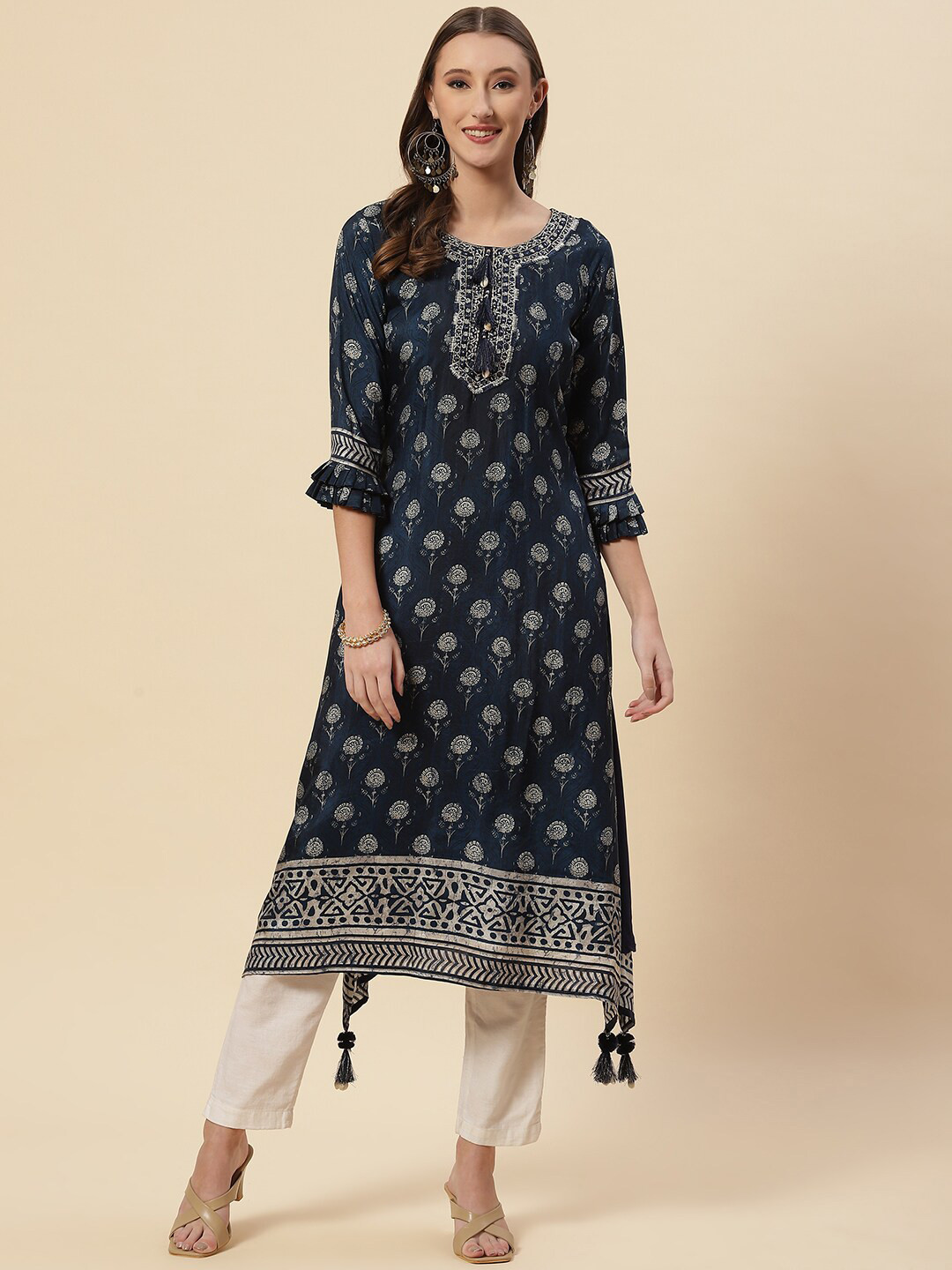 

Meena Bazaar Women Blue Ethnic Motifs Printed Kurta