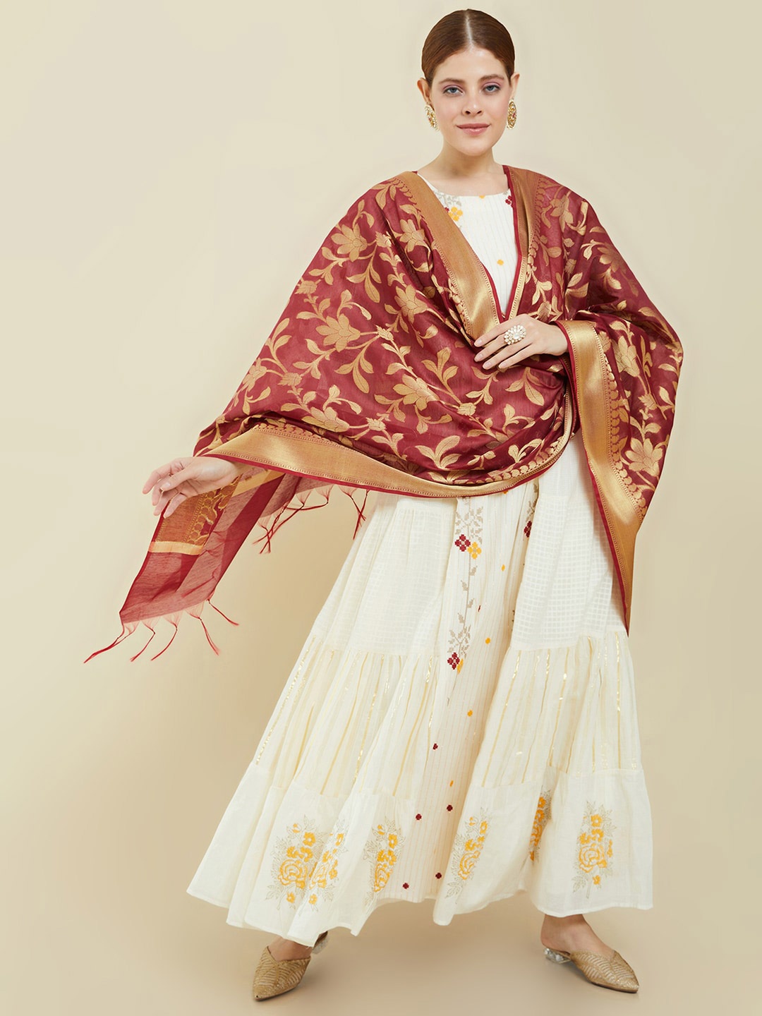 

Soch Maroon & Gold-Toned Woven Design Dupatta