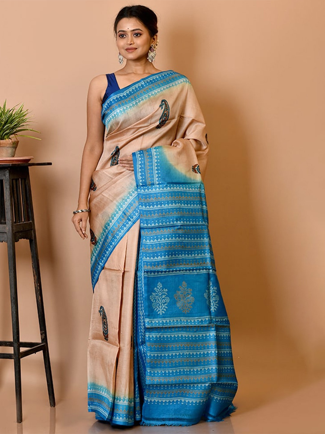 

AllSilks Cream-Coloured & Blue Paisley Silk Blend Tussar Saree