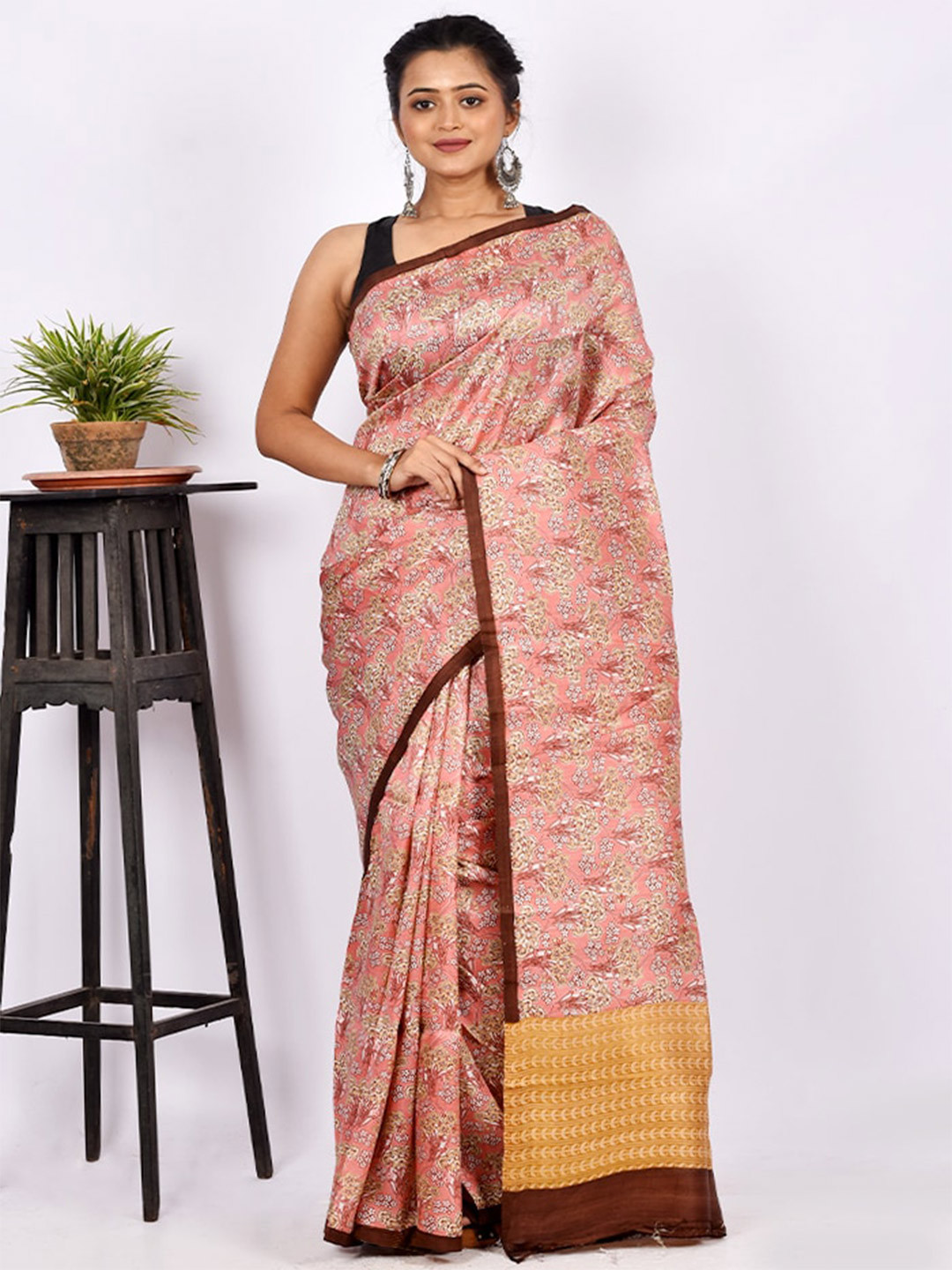 

AllSilks Pink & Cream-Coloured Floral Pure Silk Murshidabad silk Saree