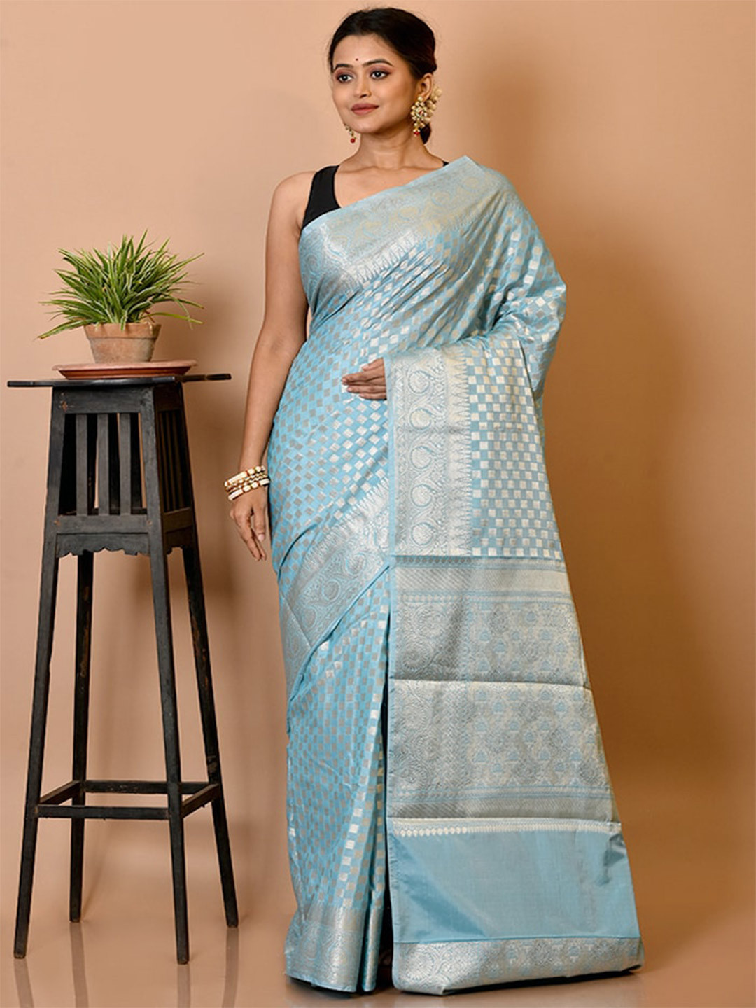 

AllSilks Blue & Silver-Toned Woven Design Zari Silk Blend Saree