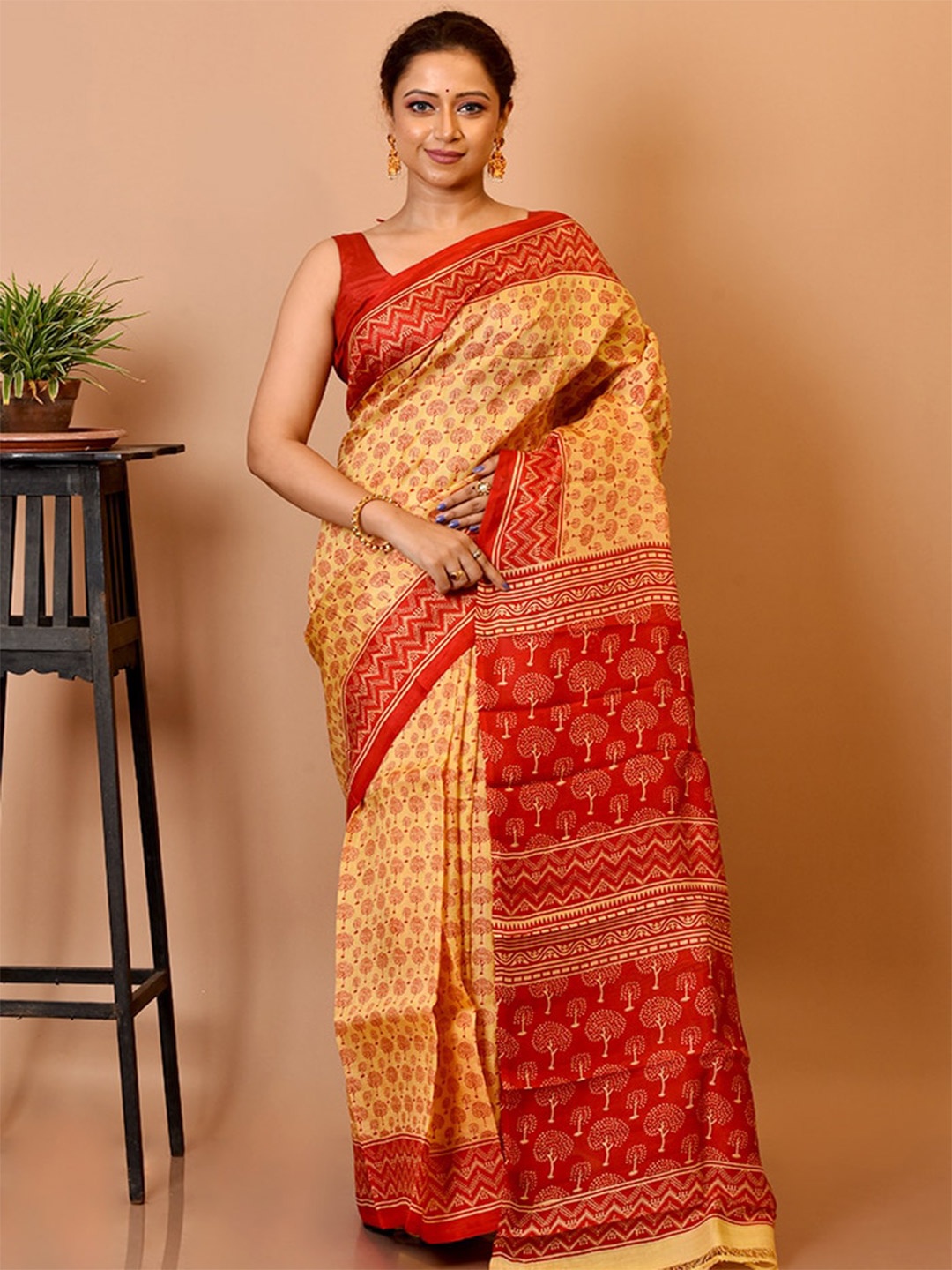 

AllSilks Yellow & Red Ethnic Motifs Pure Silk Murshidabad silk Saree