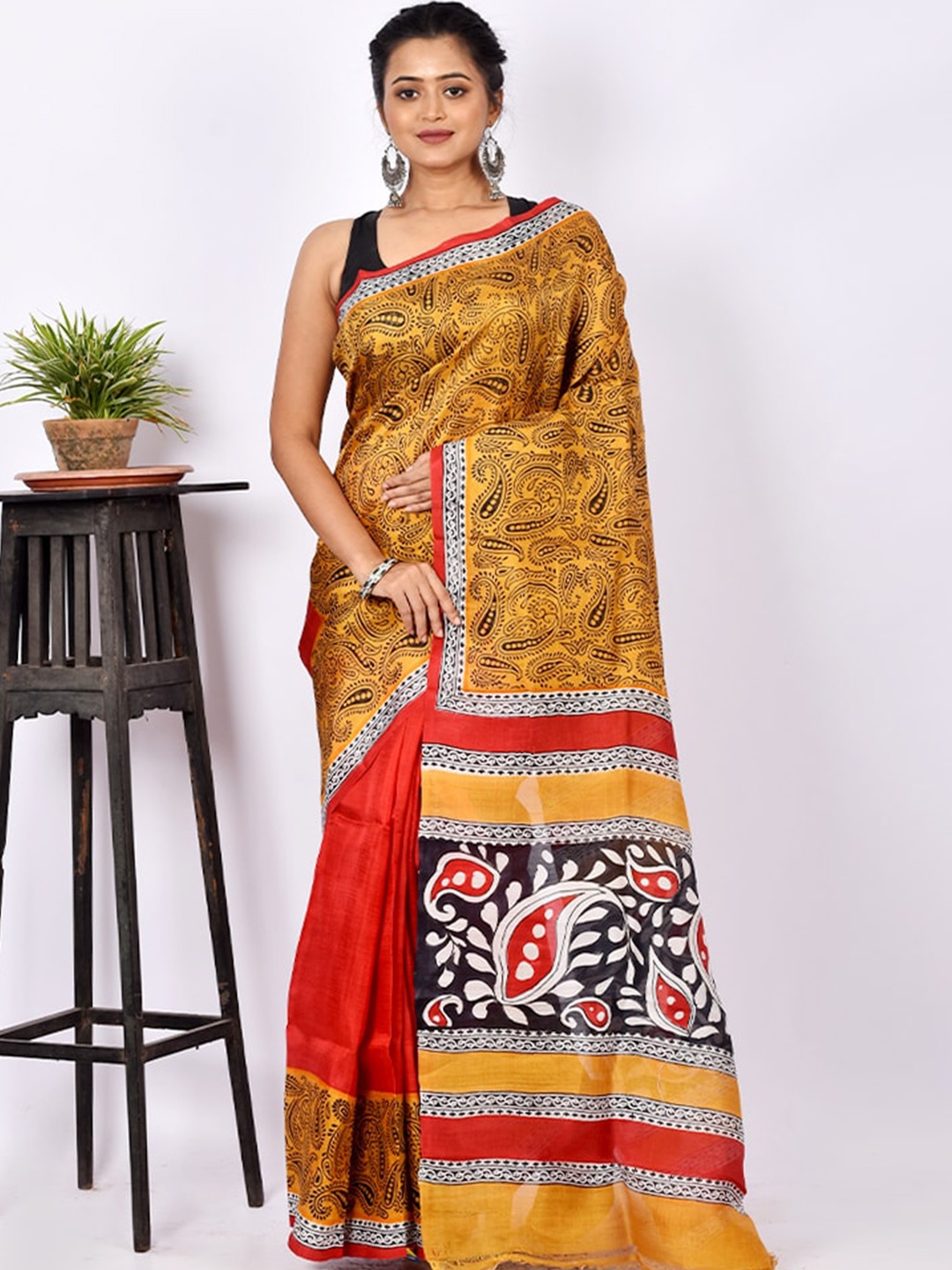 

AllSilks Red & Black Paisley Pure Silk Murshidabad Saree