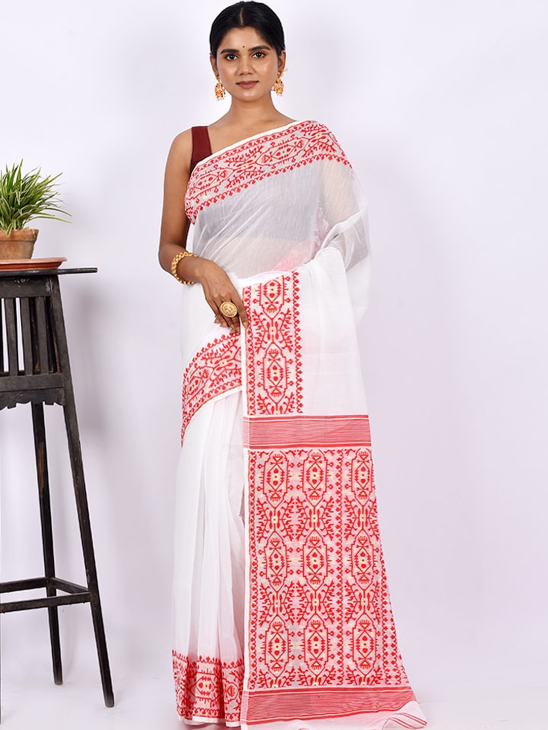

AllSilks White & Red Pure Cotton Taant Saree