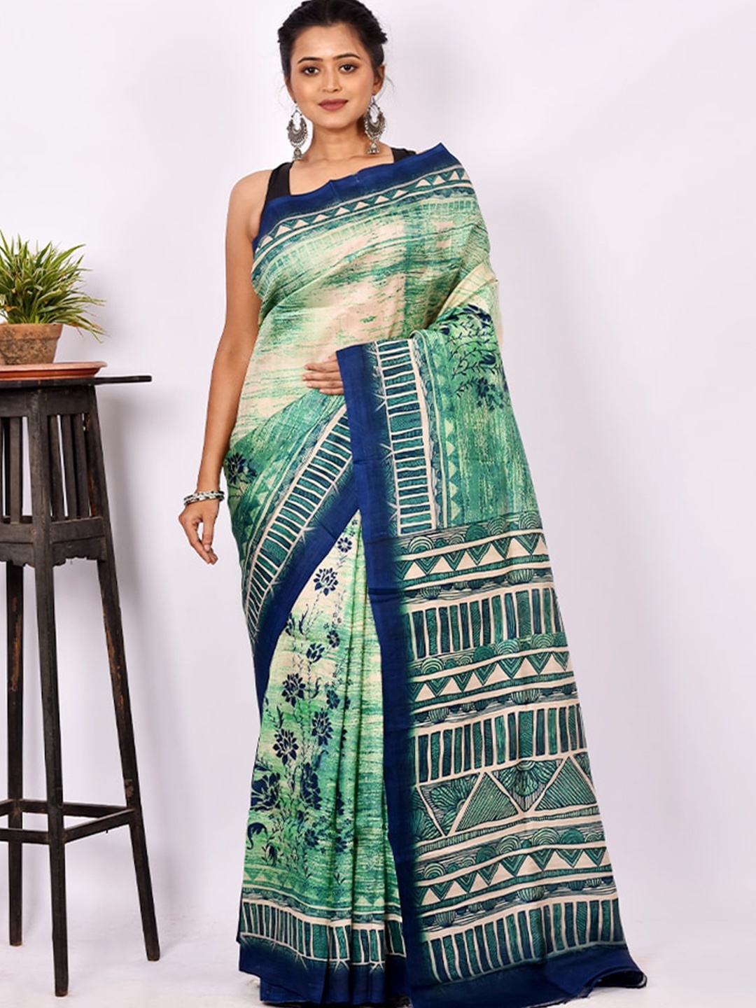 

AllSilks Cream-Coloured & Green Pure Silk Murshidabad Saree