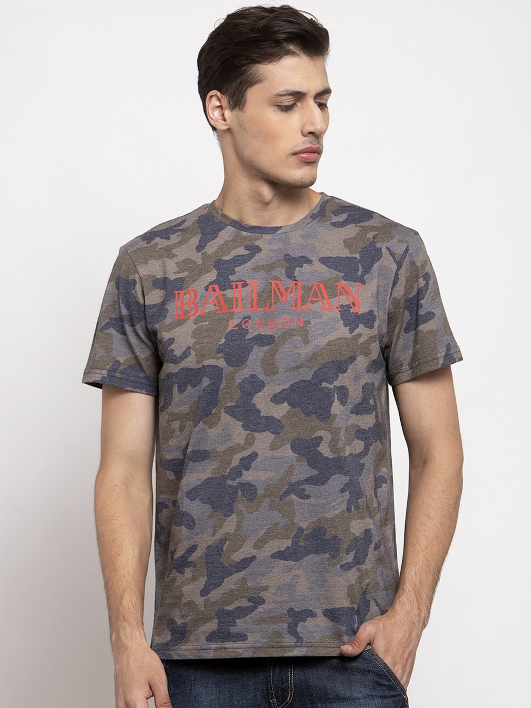 

DOOR74 Men Olive Green & Blue Camouflage Printed CottonT-shirt