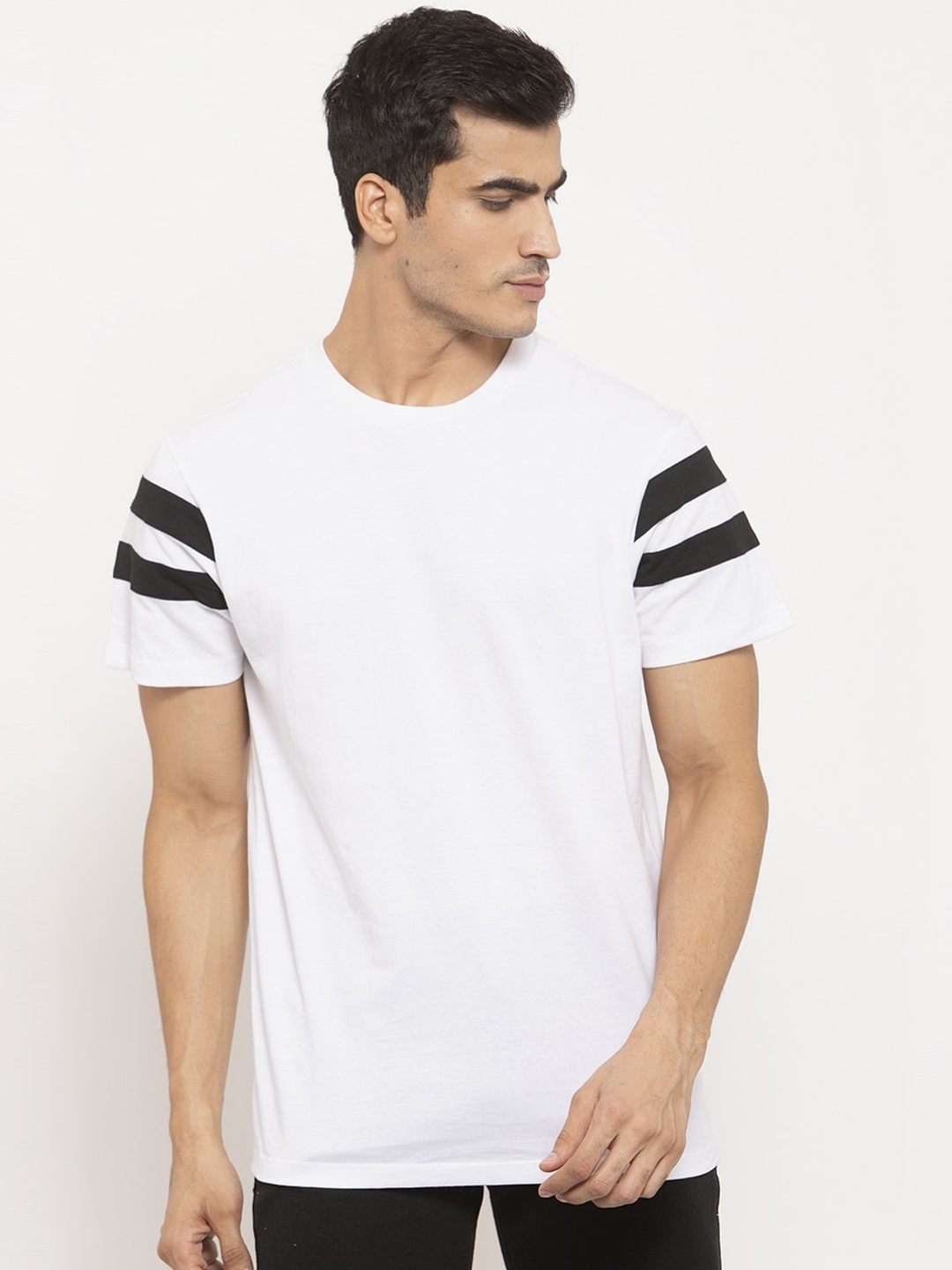 

DOOR74 Men White & Black Cotton T-shirt