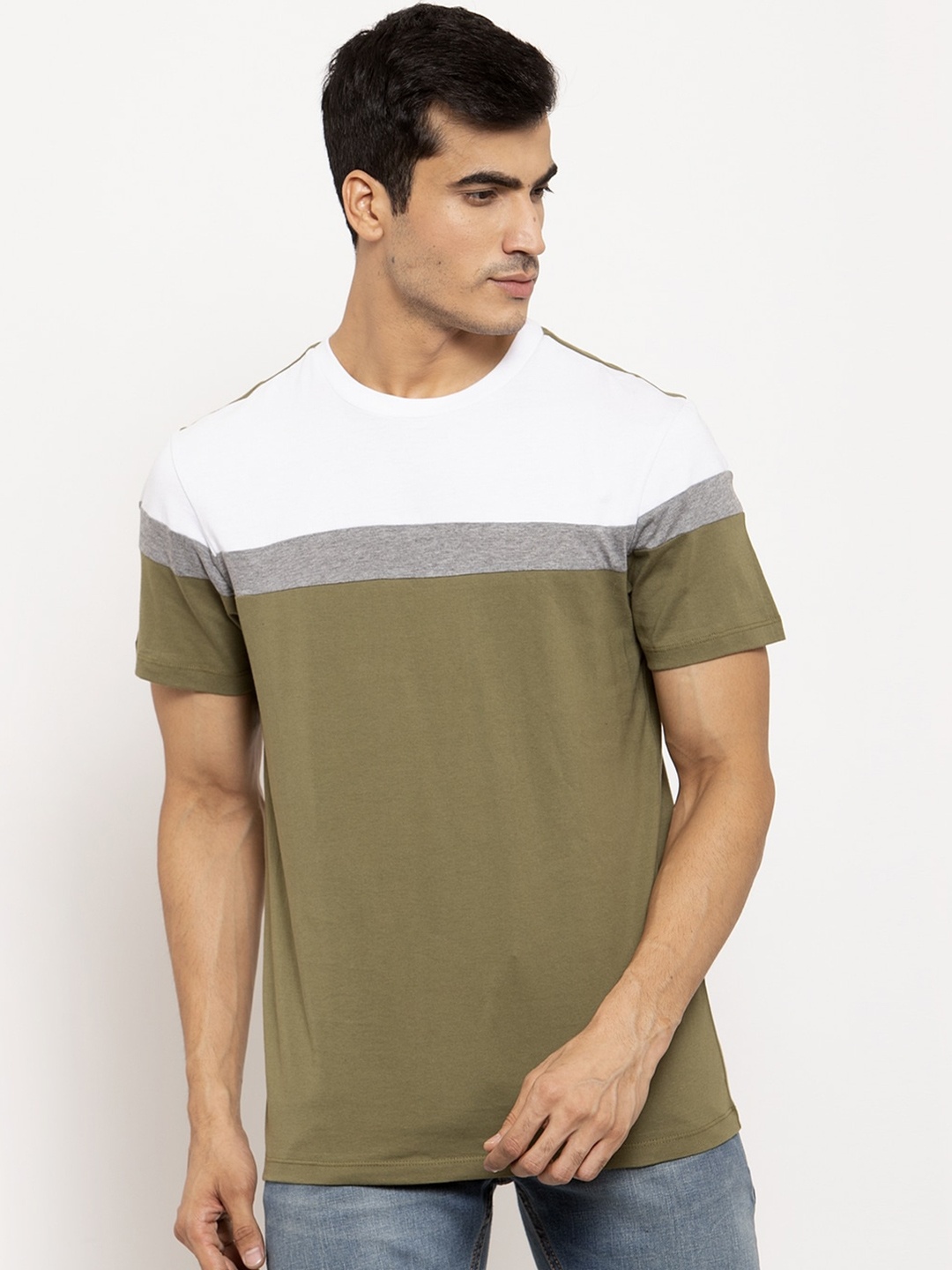 

DOOR74 Men White & Olive Green Colourblocked T-shirt