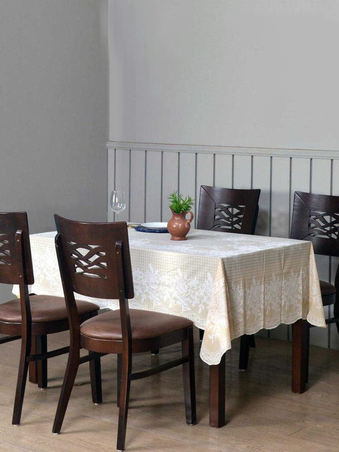 

Athome by Nilkamal Beige & White Floral Printed 6 Seater Table Cover
