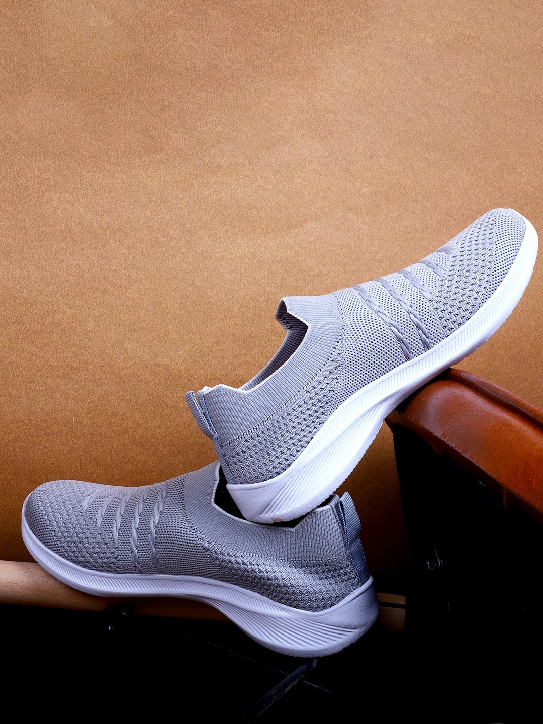 

TPENT Women Grey Woven Design Sneakers