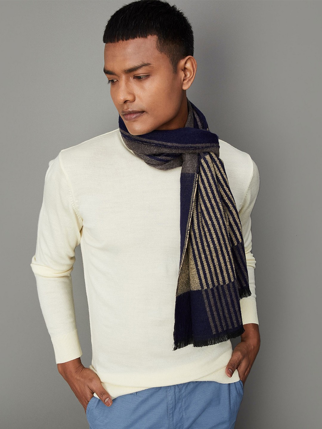 

max Men Off White Long Sleeves Acrylic Pullover