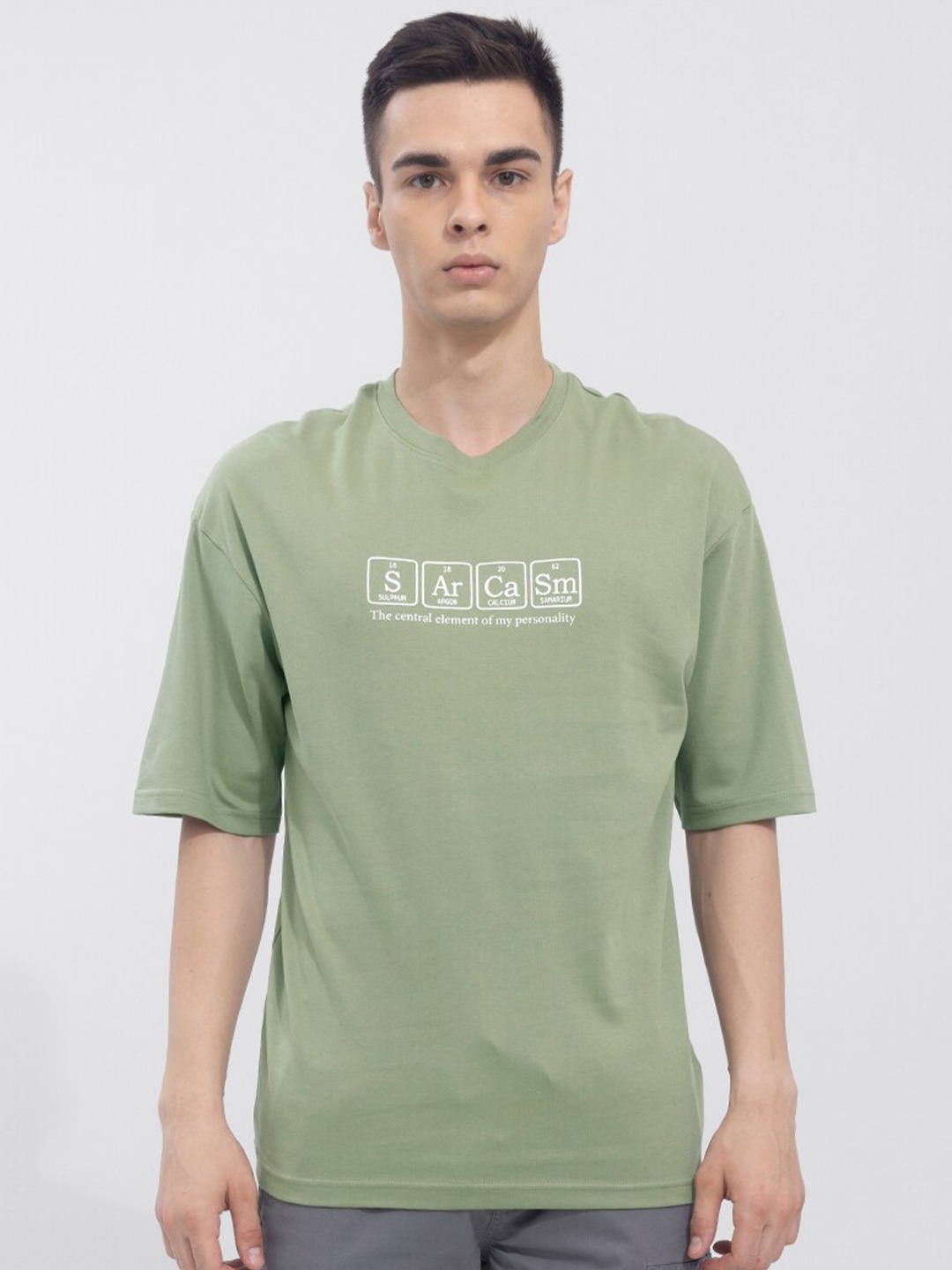 

Snitch Men Green Typography Printed Cotton Loose T-shirt