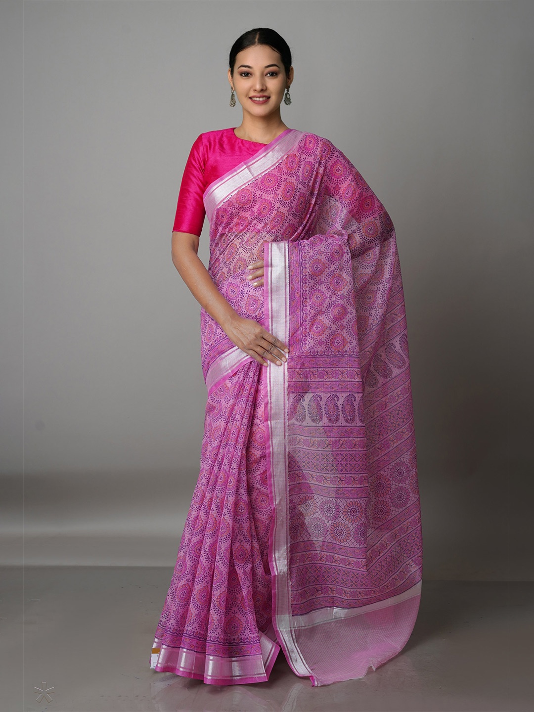 

Unnati Silks Pink & Silver-Toned Ethnic Motifs Zari Pure Cotton Kota Saree