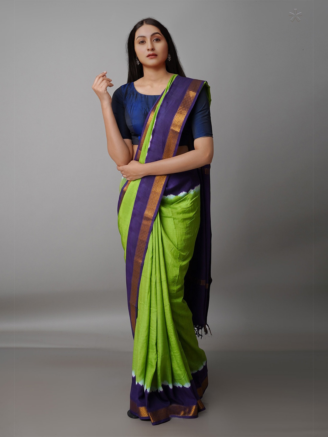 

Unnati Silks Green & Blue Zari Silk Blend Mangalagiri Saree