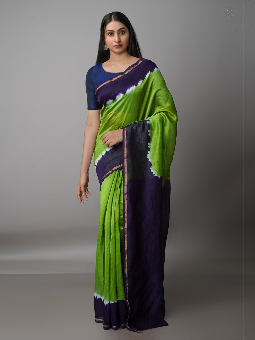

Unnati Silks Green & Blue Zari Silk Blend Mangalagiri Saree