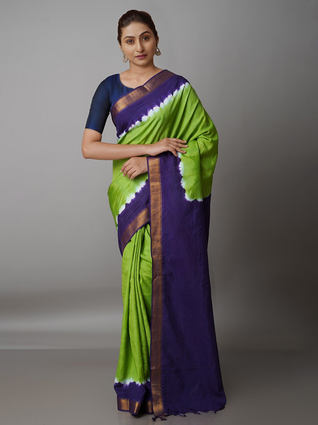 

Unnati Silks Green & Blue Tie and Dye Zari Mangalagiri Saree