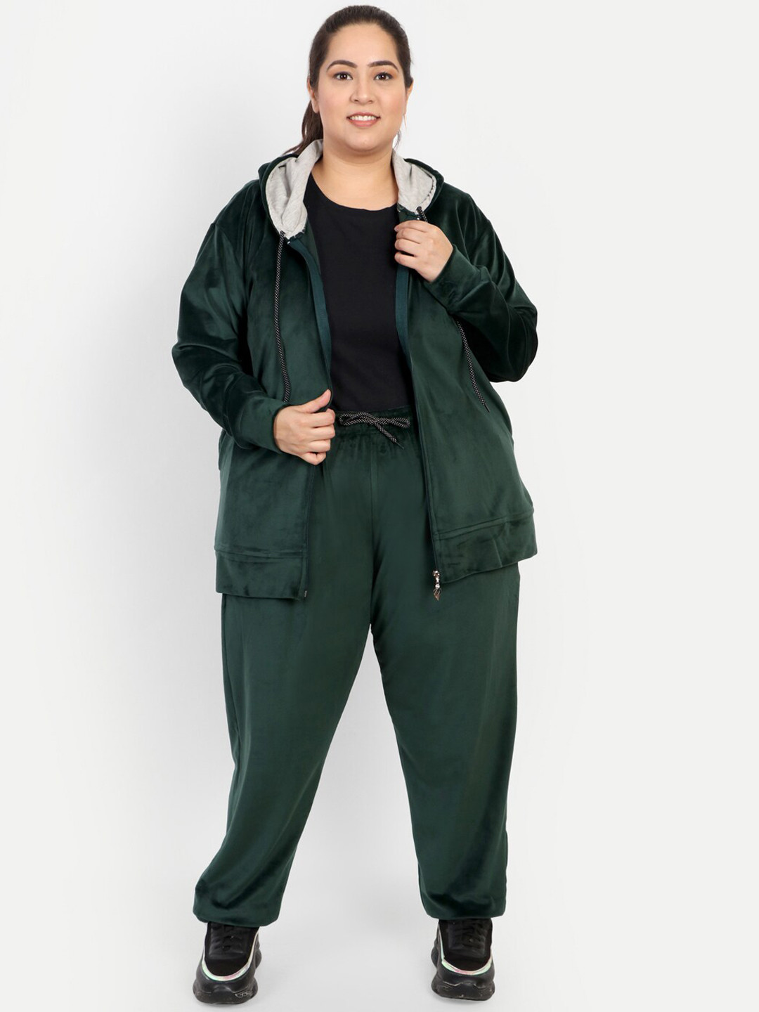 

CUPID Women Plus Size Green Velvet Tracksuits