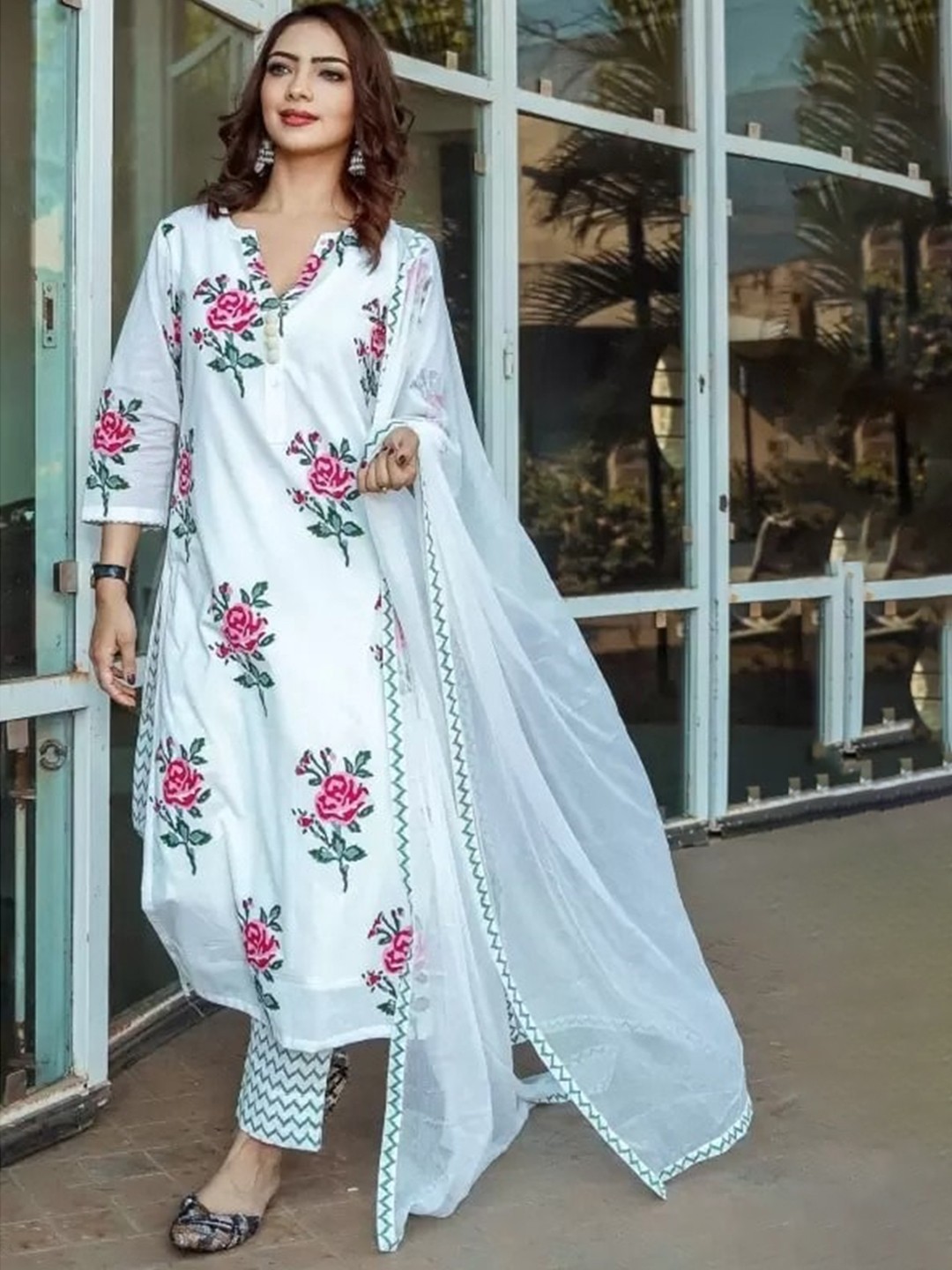 

Lookmark Women White Floral Printed Kurta with Trousers & Dupatta