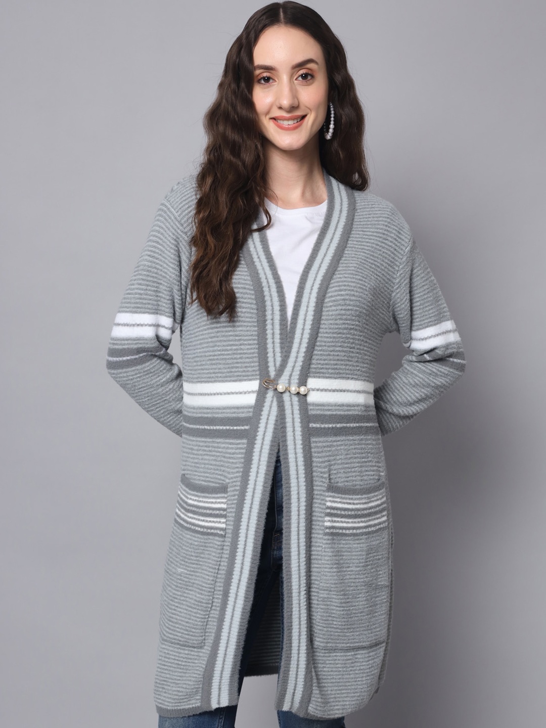 

BROOWL Women Grey & White Printed Longline Shrug