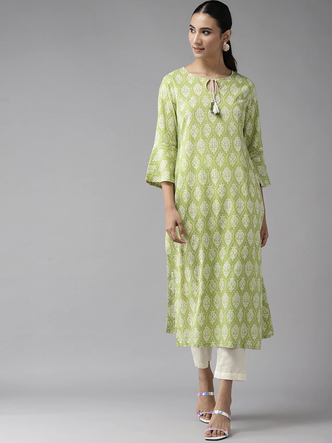 

Amirah s Women Green Ethnic Motifs Printed Pure Cotton Kurta with Trousers