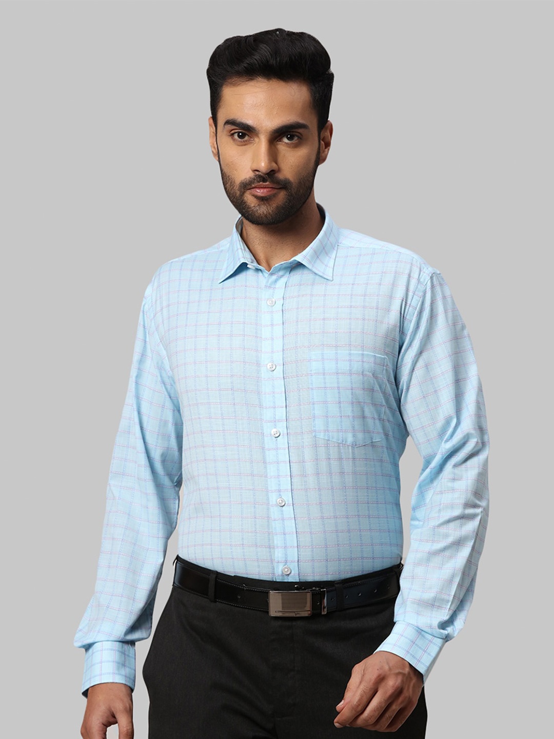 

Park Avenue Men Turquoise Blue Checked Cotton Formal Shirt