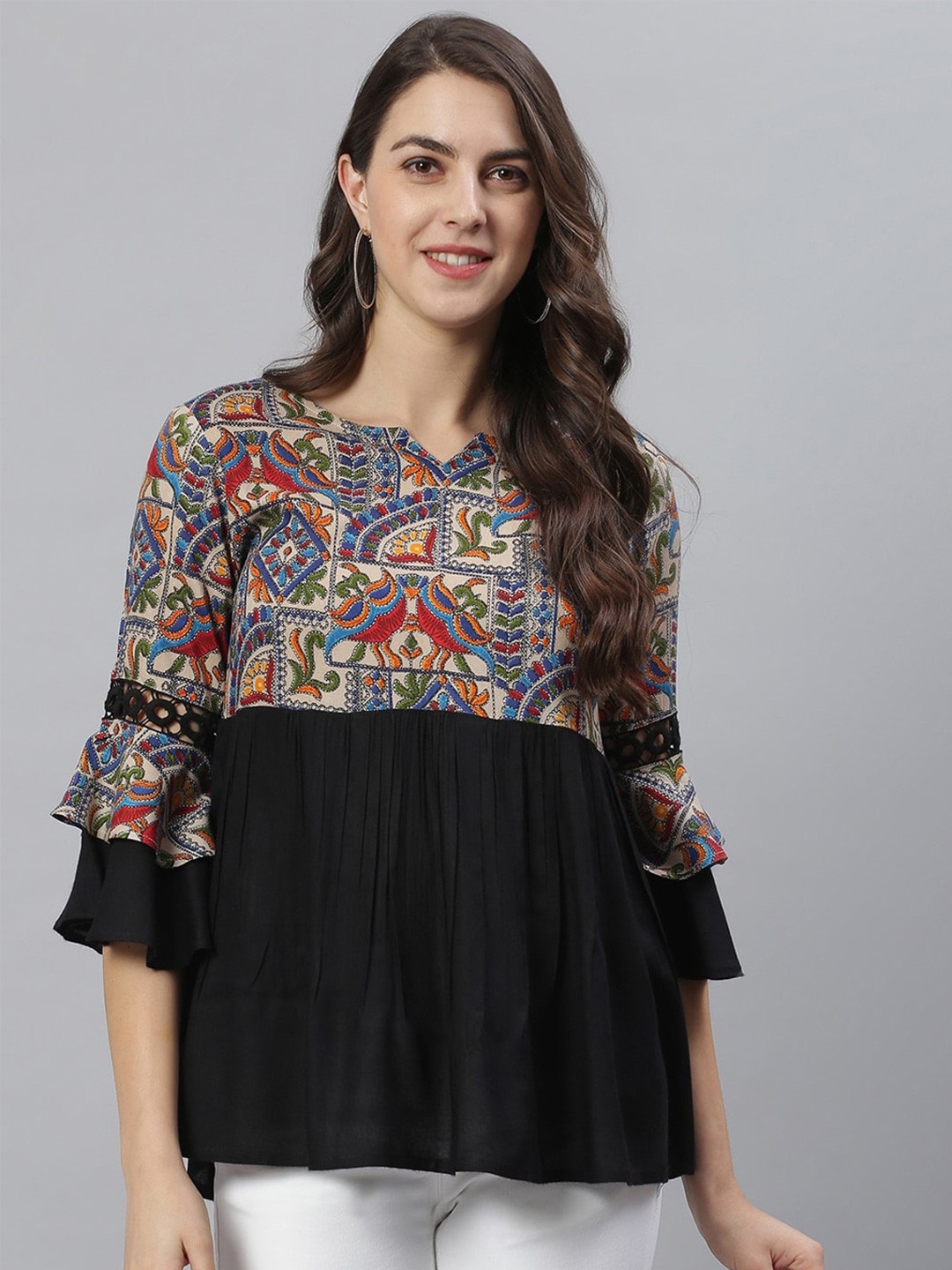 

FAVRIZ Black & Off White Print Longline Top
