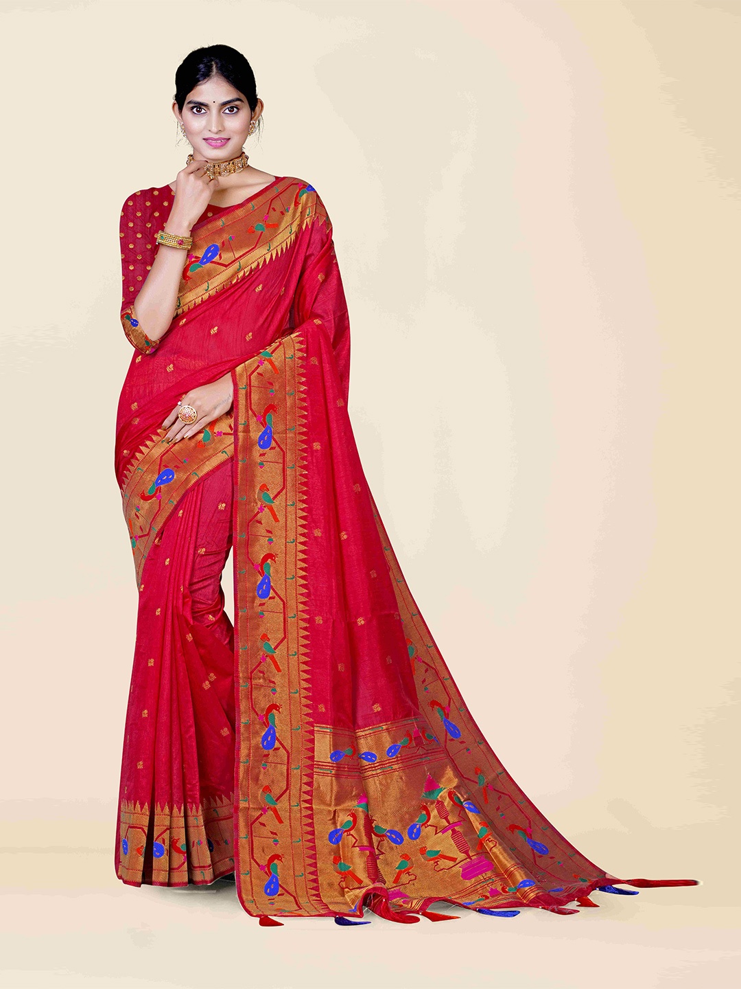 

KAJREE Red & Gold-Toned Woven Design Zari Silk Blend Paithani Saree