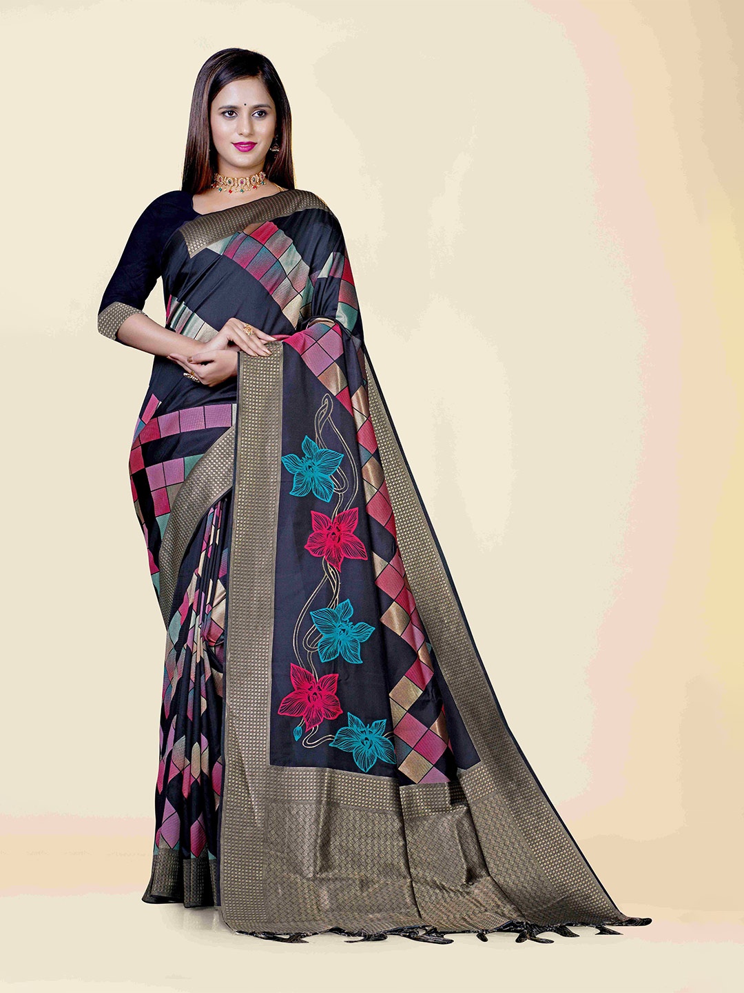 

KAJREE Black & Gold-Toned Woven Design Zari Pure Silk Maheshwari Saree