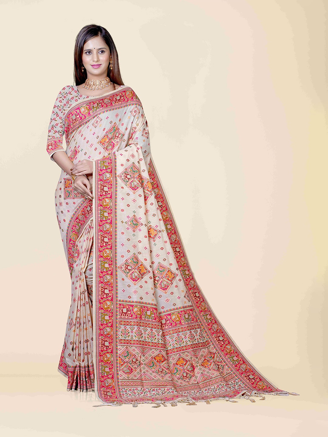 

KAJREE Cream-Coloured & Pink Woven Design Zari Jamdani Saree