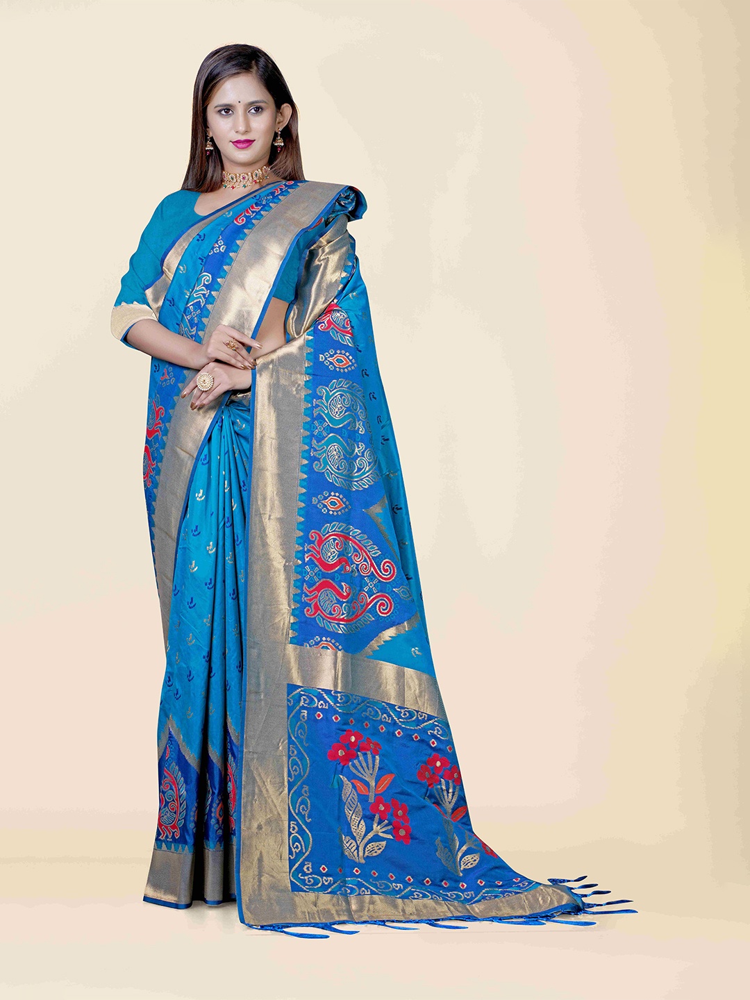 

KAJREE Turquoise Blue & Gold-Toned Woven Design Zari Pure Silk Patola Saree