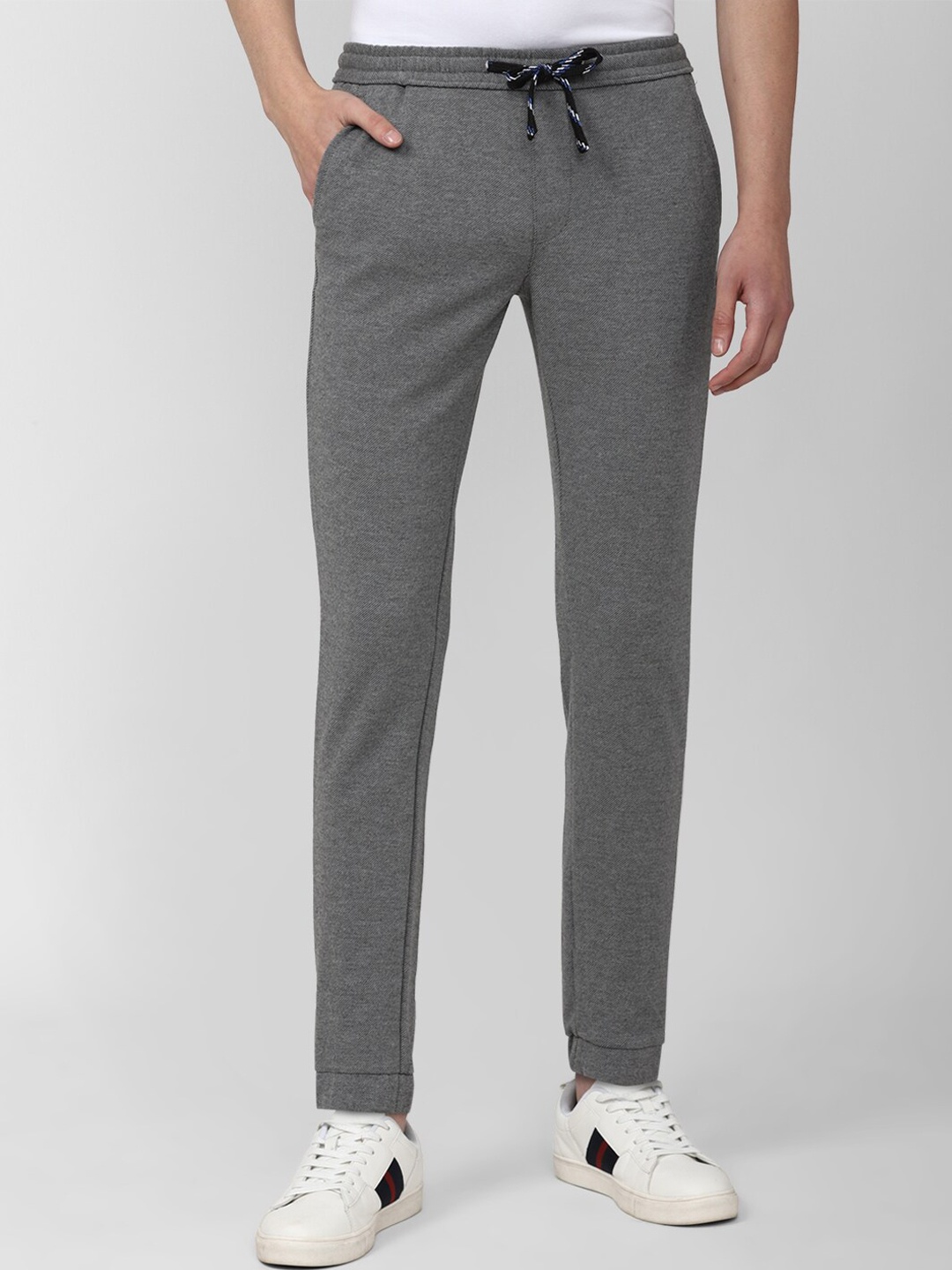 

Van Heusen Sport Men Mid-Rise Regular Fit Trousers, Grey