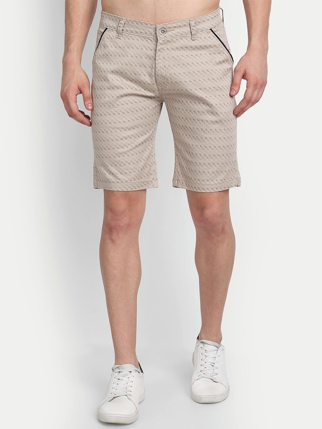 

Wicked Stitch Men Cream-Coloured Printed Cotton Shorts