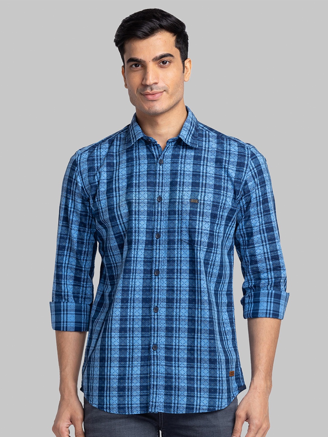 

Parx Men Blue Slim Fit Checked Cotton Casual Shirt
