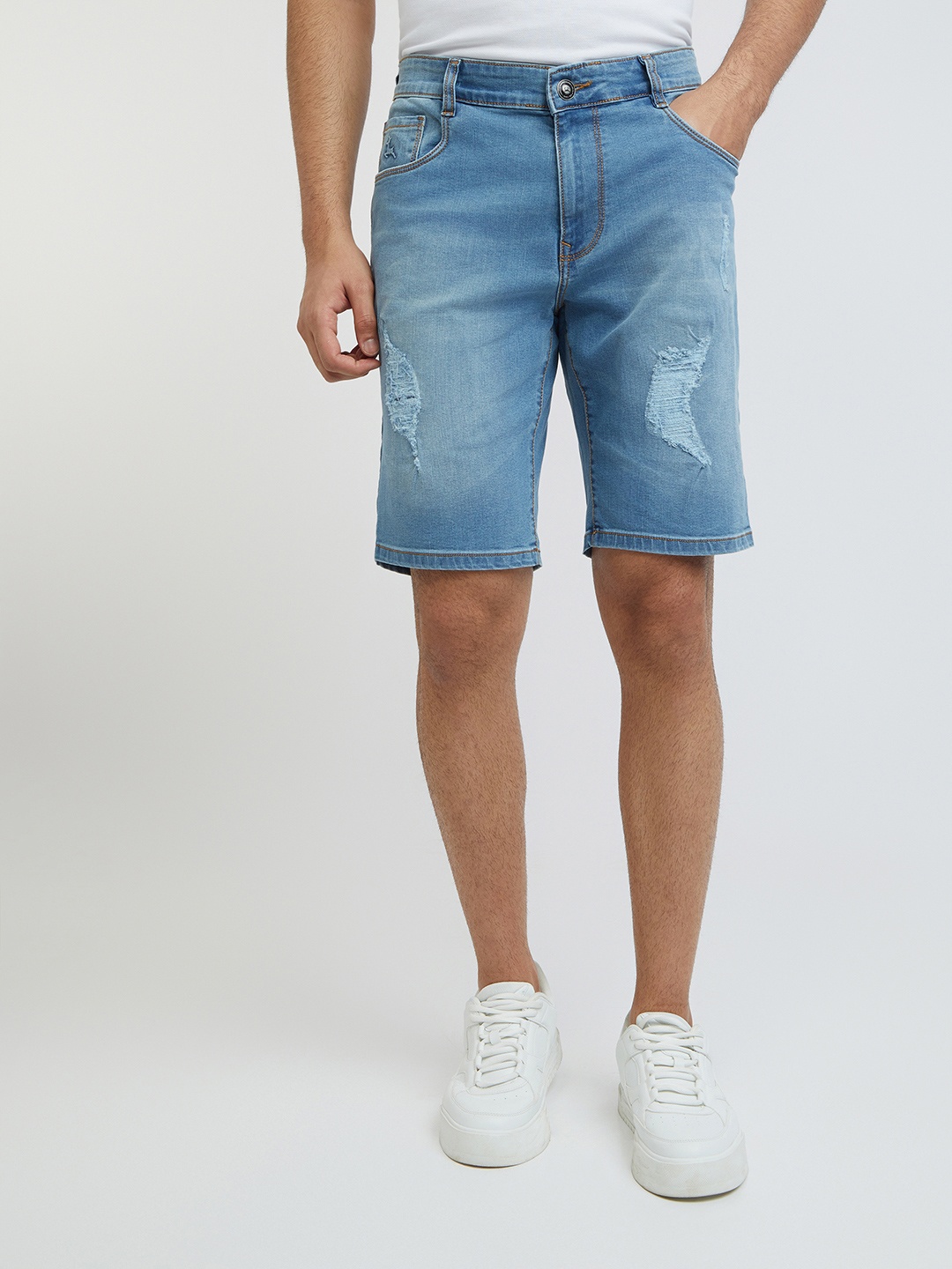 

Parx Men Blue Washed Denim Shorts