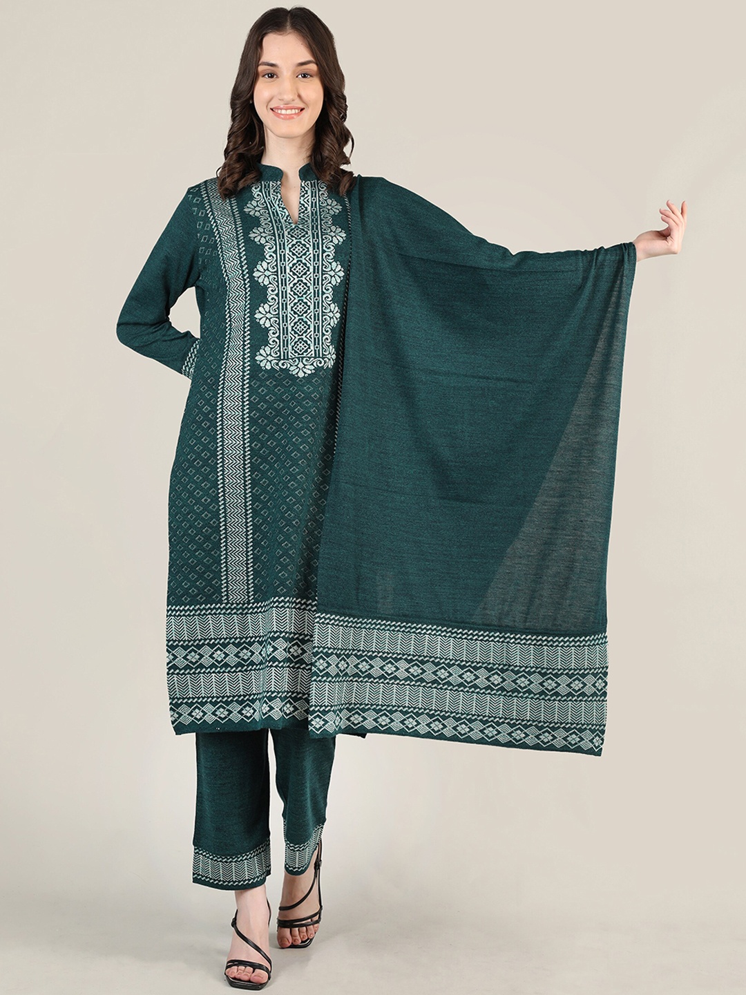

MIKHAD Women Green Ethnic Motifs Kurta with Trousers