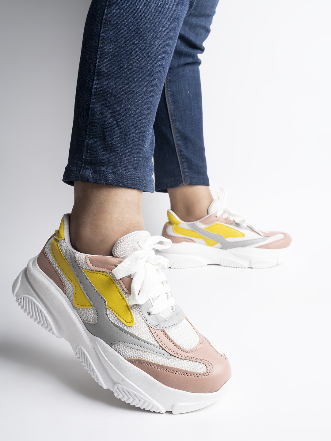 

Shoetopia Women Yellow Colourblocked Sneakers