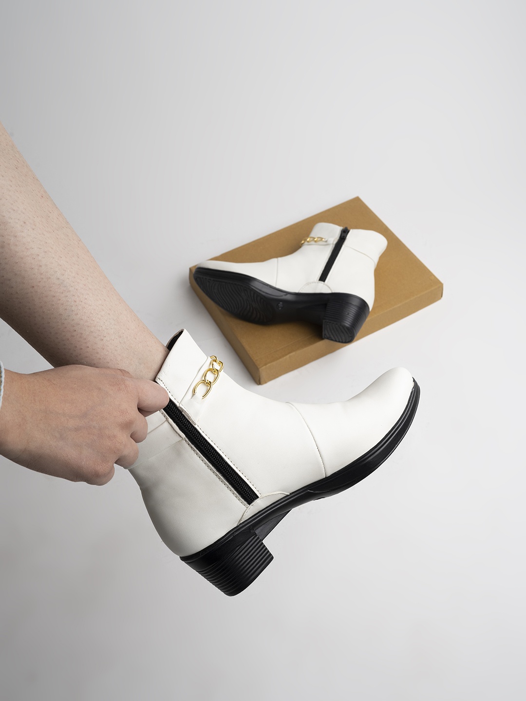 

Shoetopia Women White & Gold-Toned Embellished Boots
