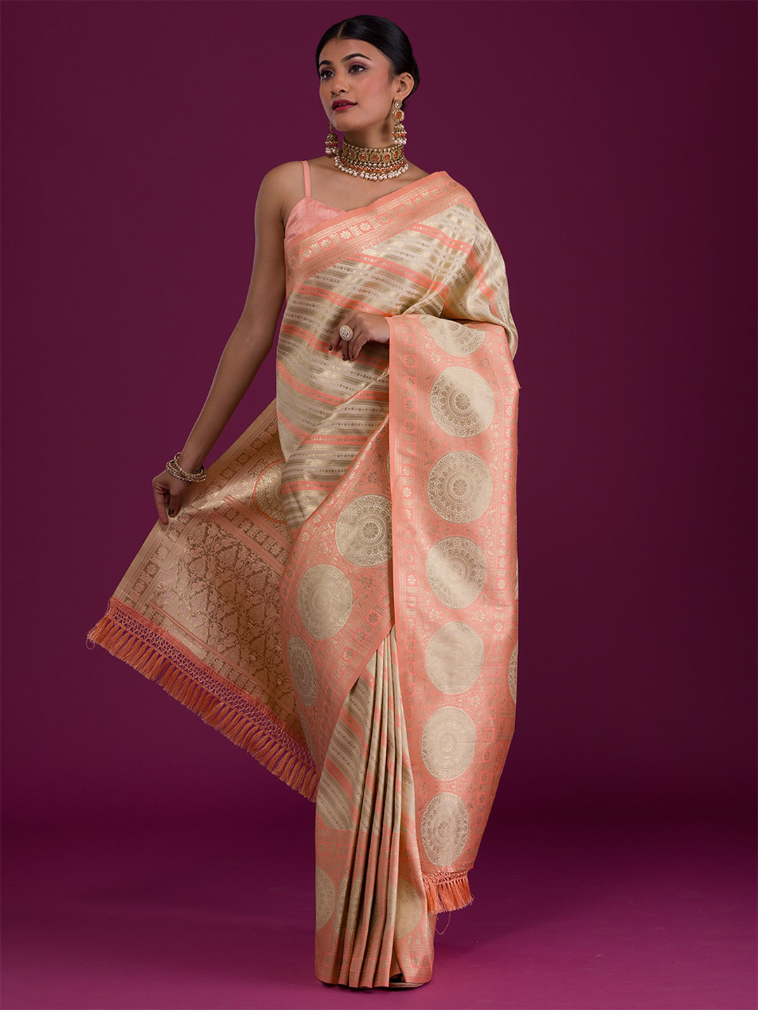 

Koskii Peach-Coloured & Gold-Toned Woven Design Zari Art Silk Banarasi Saree