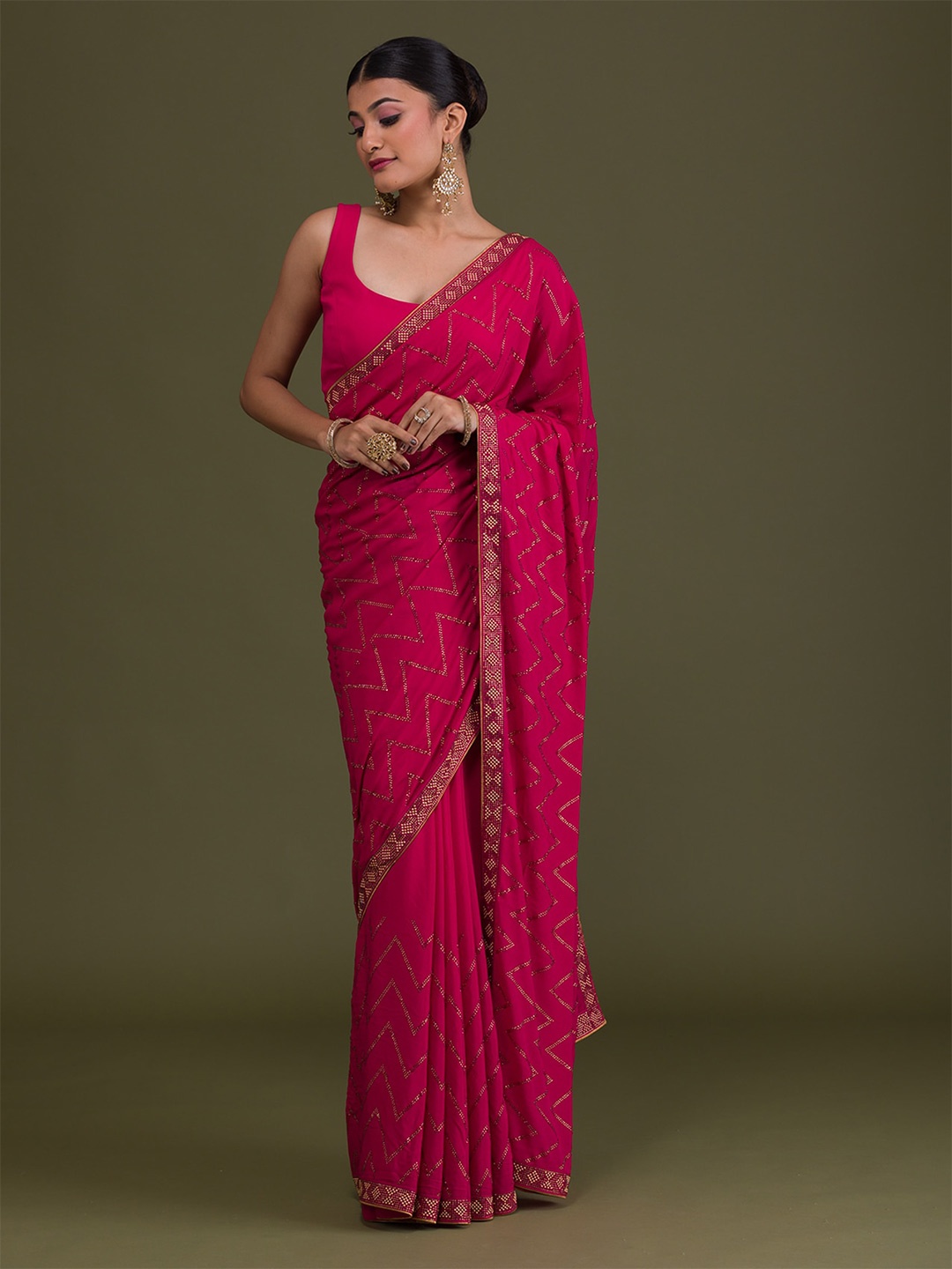 

Koskii Pink & Gold-Toned Embellished Beads and Stones Saree