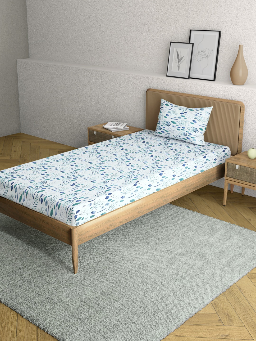 

Anaqa by Pantaloons White & Blue Floral 144 TC Cotton Single Bedsheet with 1 Pillow Cover