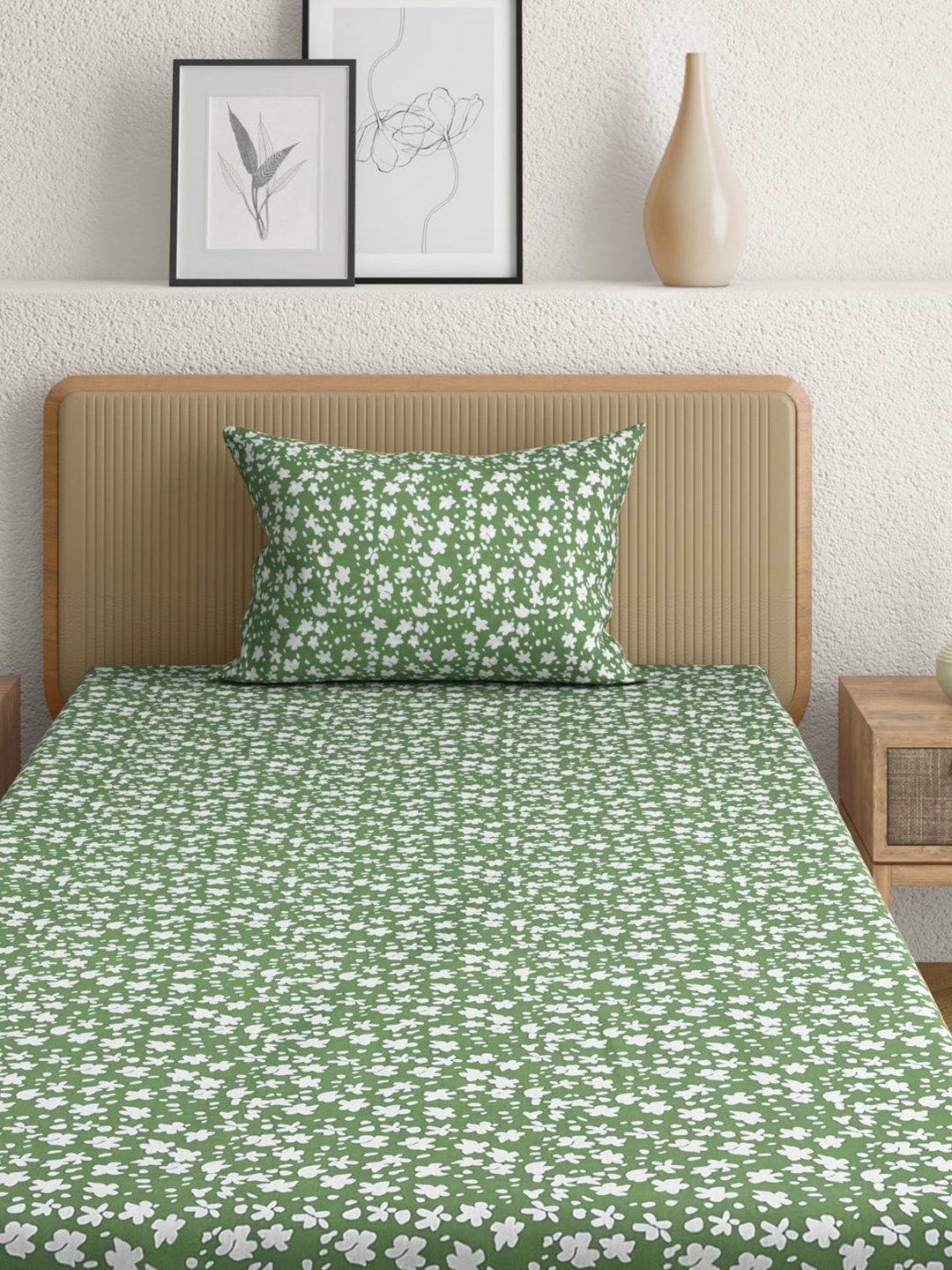 

Anaqa by Pantaloons Green & White Floral 144 TC Single Bedsheet with 1 Pillow Covers