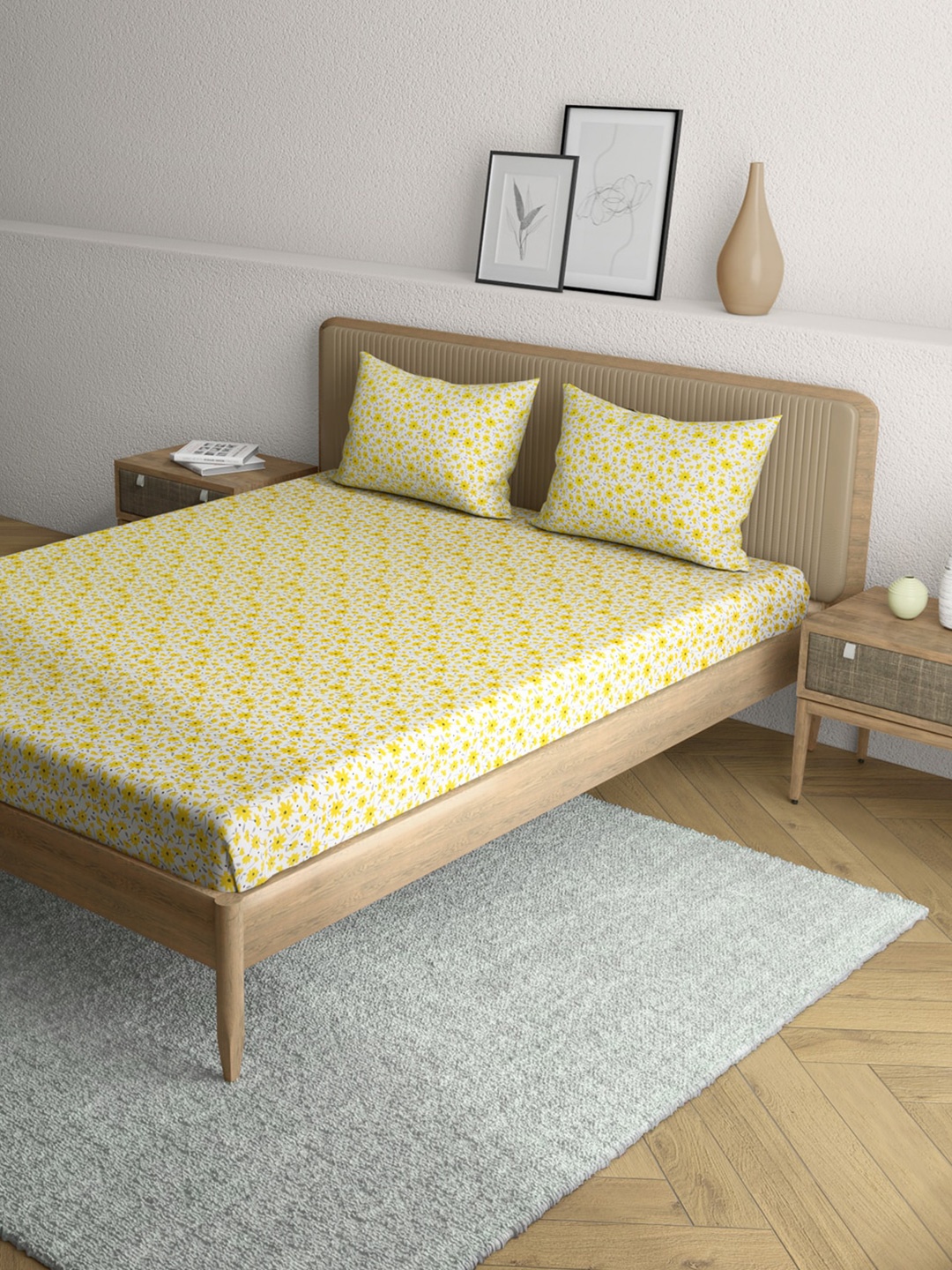 

Anaqa by Pantaloons Yellow & White Floral 144 TC Cotton Queen Bedsheet & 2 Pillow Covers