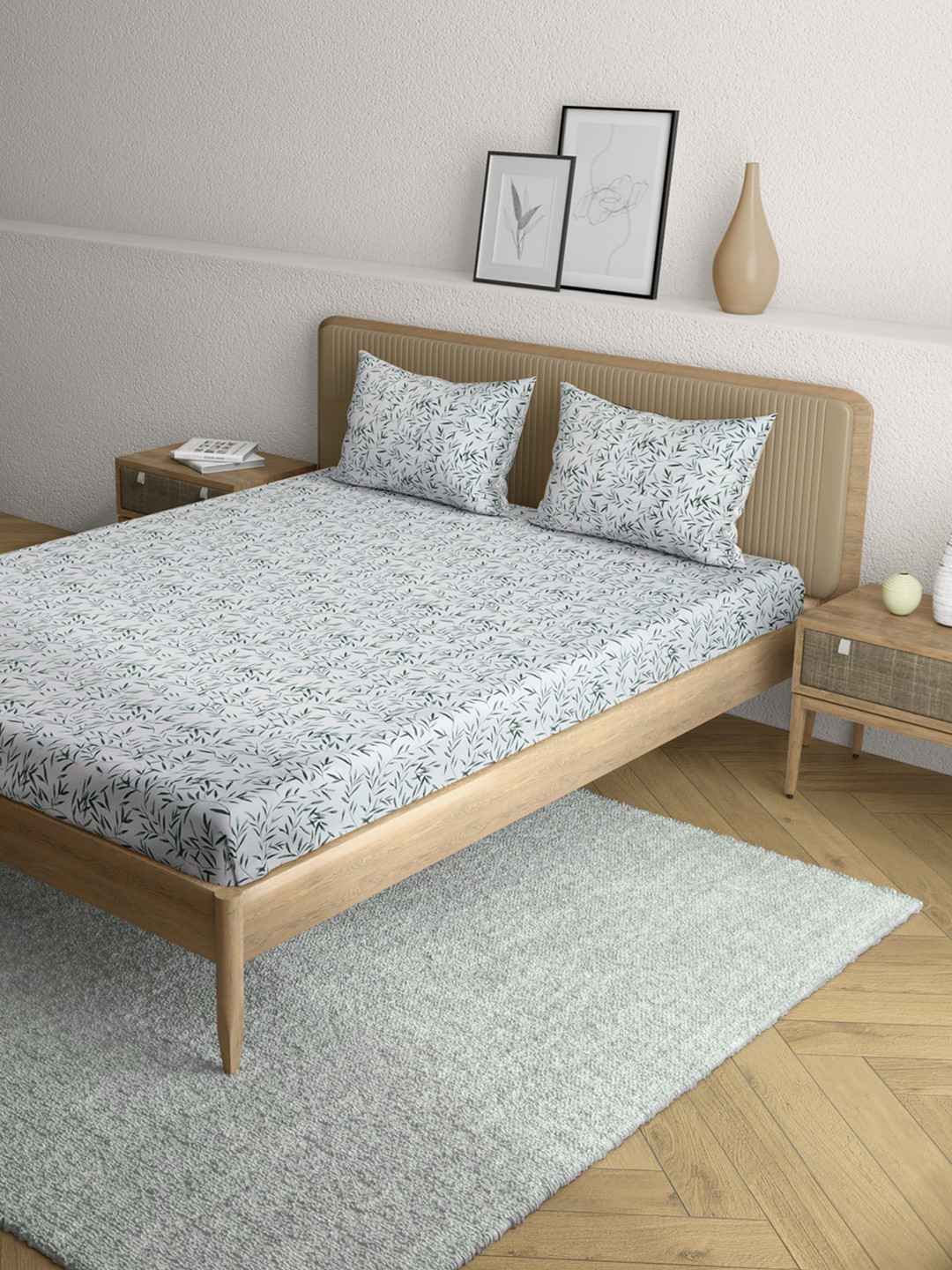 

Anaqa by Pantaloons Grey & Green Floral 144 TC Cotton Queen Bedsheet with 2 Pillow Covers