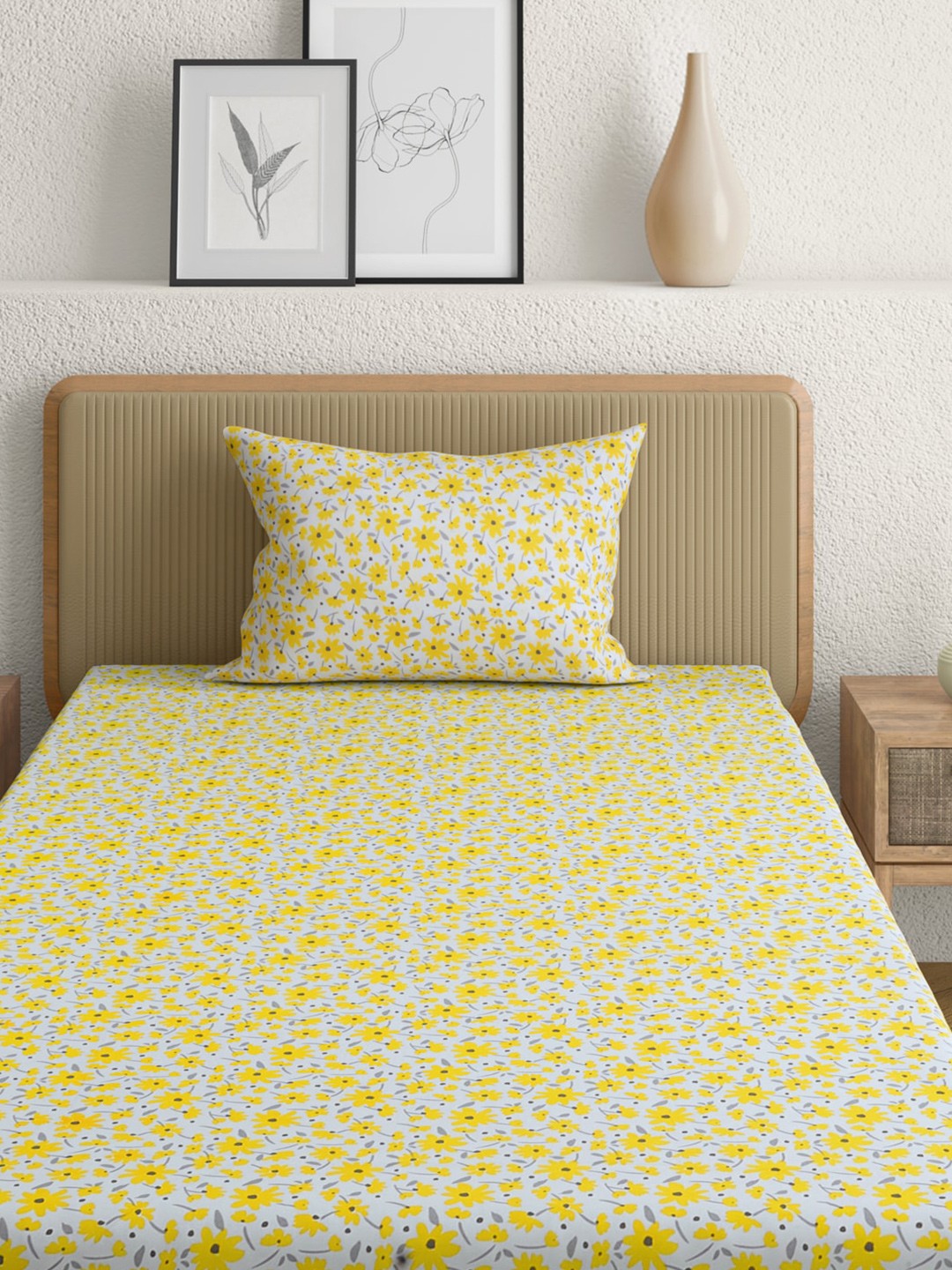 

Anaqa by Pantaloons Yellow & White Floral 144 TC Single Bedsheet with 1 Pillow Covers