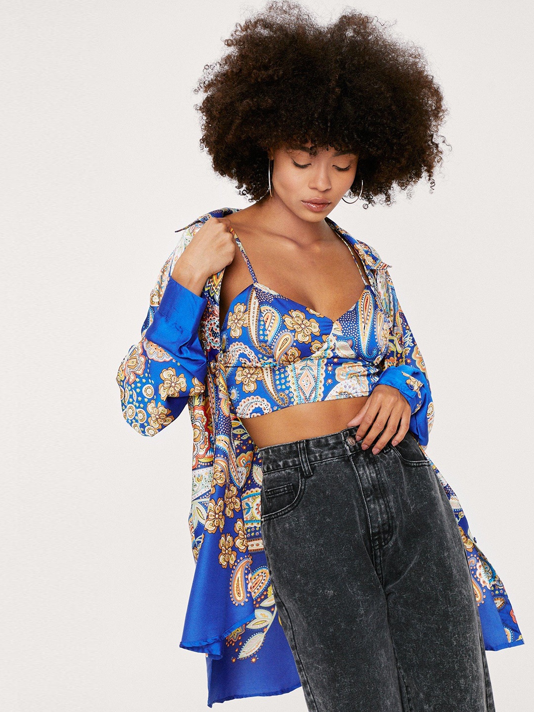 

NASTY GAL Blue & White Paisley Print Crop Top & Shirt