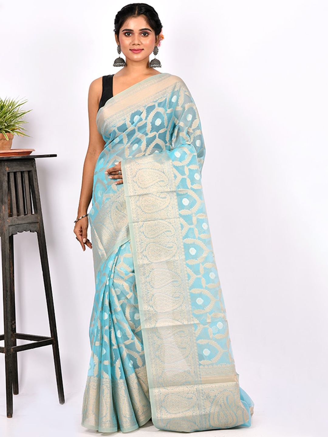 

AllSilks Blue & Silver-Toned Ethnic Motifs Zari Silk Blend Saree