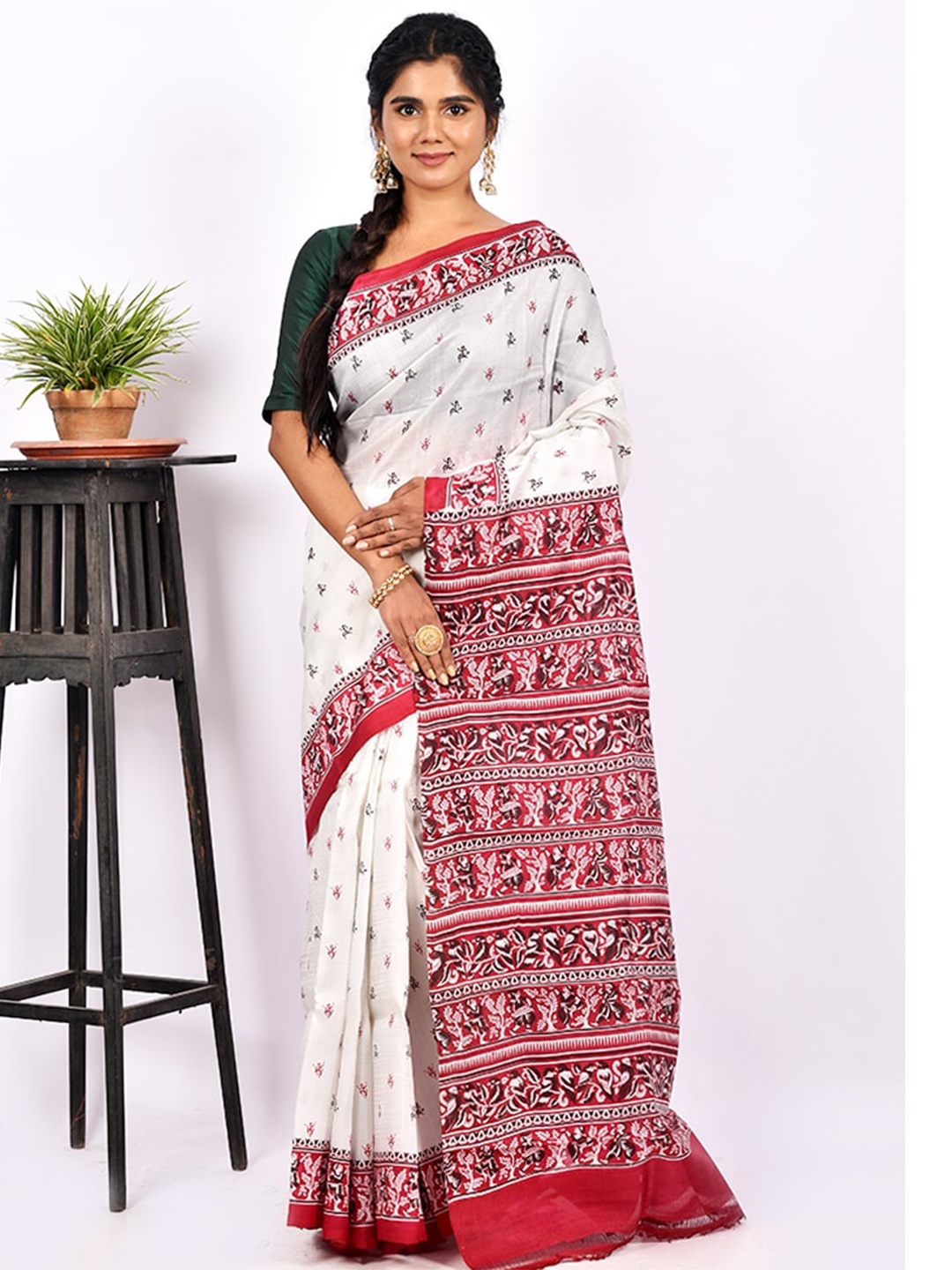 

AllSilks White & Red Floral Pure Silk Murshidabad silk Saree