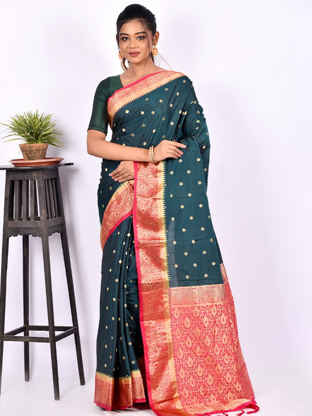 

AllSilks Green & Pink Woven Design Silk Blend Kanjeevaram Zari Saree